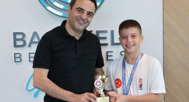 Şampiyonluk sevincini Başkan Özlü ile paylaştı