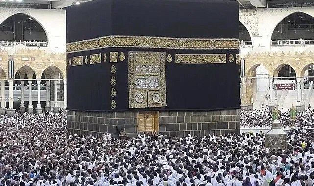 Suudi Arabistan'dan umre vizesinde yeni dönem! 1 yıllık çok girişli sistem başladı