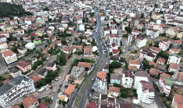Uğur Mumcu Caddesi modern kimliğine kavuşuyor