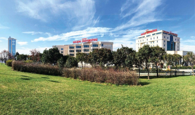 Üniversite adaylarına tercih döneminde burs ve danışmanlık desteği