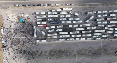 300 otobüs, 15 bin AK Parti mensubu, İstanbul'dan Ankara'ya yola çıktı
