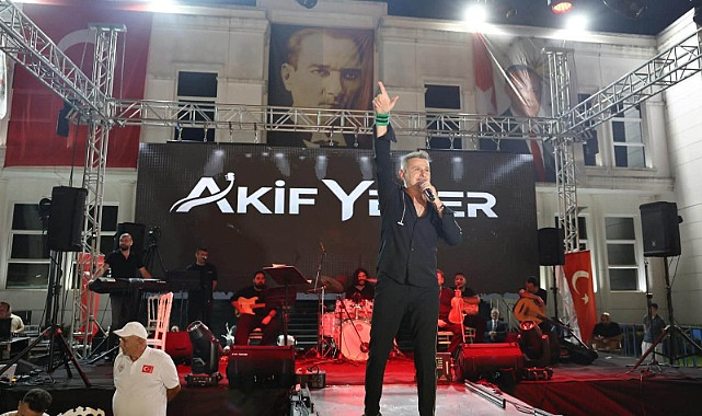 Akif Yener Erenler’de Zafer coşkusunu zirveye taşıdı