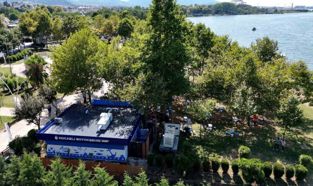 Antik Balık'ın dördüncü şubesi Başiskele Sahili'nde açıldı