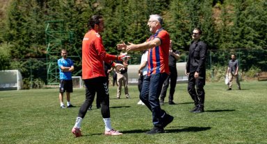 Bakan Işıkhan, Bolu kampındaki Mardin 1969 Spor'u ziyaret etti