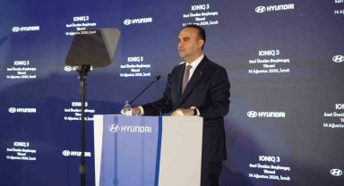 Bakan Kacır: "İhracatımızı 36 milyar dolardan 278 milyar dolara çıkardık"