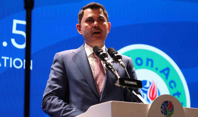 Bakan Kurum Demokrasi ve Özgürlükler Adası'nda konuştu: "Sözün eyleme dönüşmesi gereken zaman dilimindeyiz"