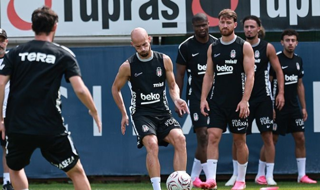 Beşiktaş'ta Leandro Trossard ilk antrenmanına çıktı