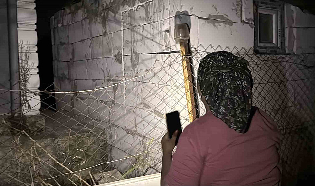 Bir tıkırtı yetiyor, herkes sokağa fırlıyor: Gece saatlerinde fenerlerle iz sürüyorlar