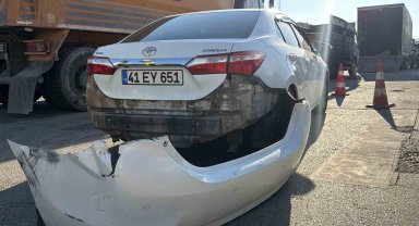 Bolu'da kamyonla otomobil çarpıştı