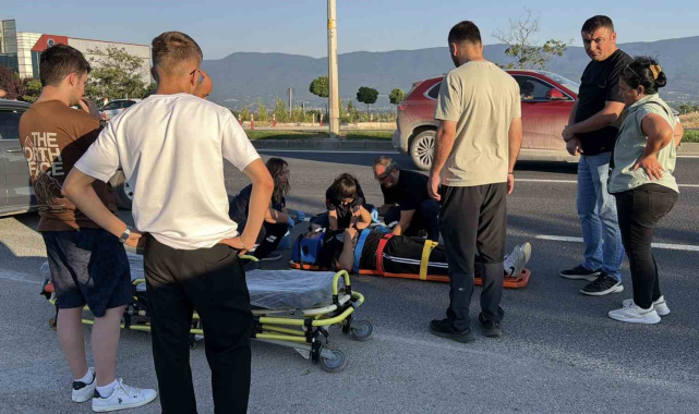 Bolu'da motosikletle otomobil çarpıştı: 2 yaralı
