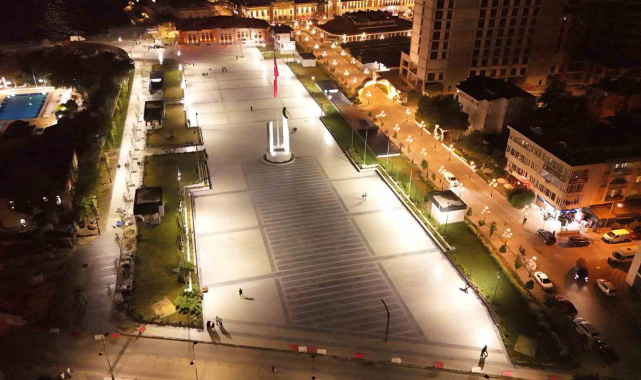 Büyükçekmece Cumhuriyet Kent meydanı açılıyor