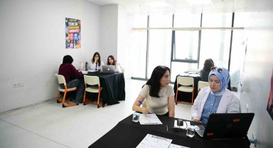 Çayırova'da gençlik merkezinde YKS'ye hazırlanan 62 öğrenci üniversiteye yerleşti