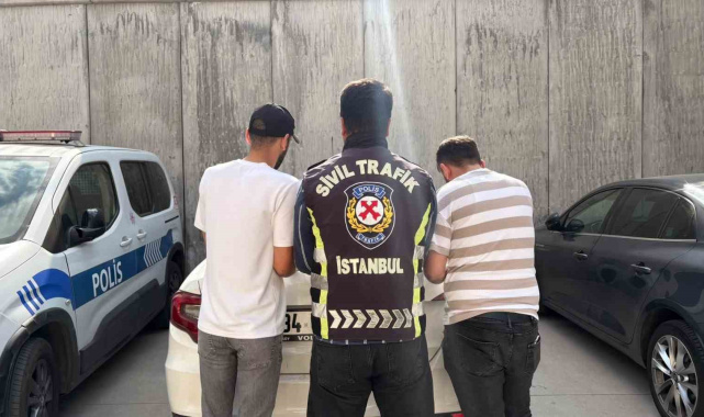 Esenyurt'ta saldırı amacıyla başka bir aracı ısrarla takip eden şahıslar yakalandı