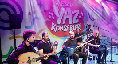 ESEV Yaz Konserleri, farklı müzik türlerini Esenlerlilerle buluşturmaya devam ediyor
