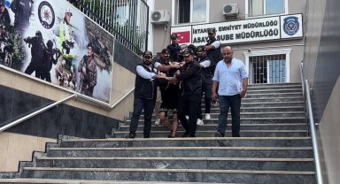 Fatih'te 19 yaşındaki gencin hayatını kaybettiği kavgaya ilişkin gözaltına alınan 8 şüpheli adliyeye sevk edildi