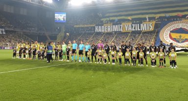 Fenerbahçeli taraftarlardan Lyon maçına özel koreografi