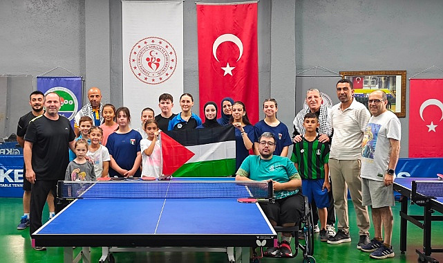 FİLİSTİN MİLLİ TAKIMI SAKARYA’DA DOSTLUK MASASINDA BULUŞTU