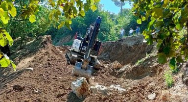 Gümüşova'da heyelan bölgesine müdahale başladı