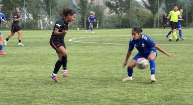 Hazırlık maçı: Beşiktaş Kadın Futbol Takımı: 3 - FOMGET: 1