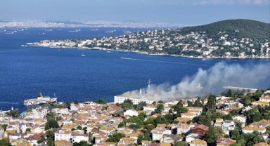 Heybeliada Deniz Harp Okulu'nda çıkan yangın söndürüldü