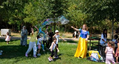 İzmit ve Gebze'de çocukları buluşturan etkinlik: Aileler de eğlenceye ortak oldu