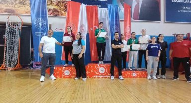Kartepeli karateci Hayrunisa Sadan, ANALİG'de Türkiye şampiyonu oldu