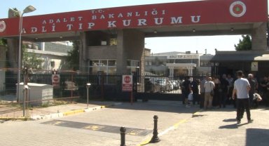 Kazada hayatını kaybeden polis memurunun cenazesi ailesi tarafından Adli Tıp Kurumu'ndan alındı