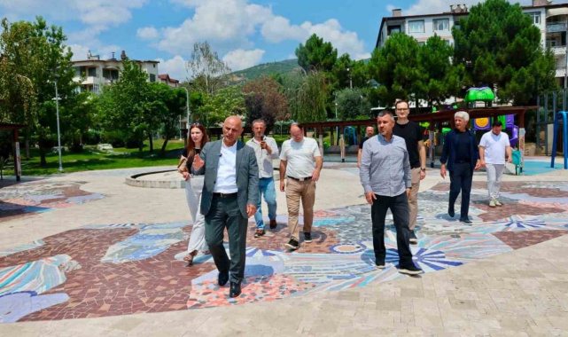 Körfez'de Mehmet Akif Ersoy Caddesi yenileniyor