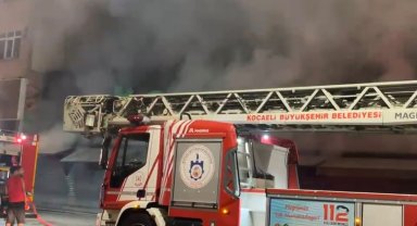 Marketin manav reyonunda korkutan yangın