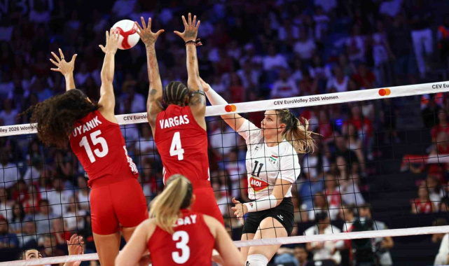 Milliler, CEV Avrupa Şampiyonası'nda 3'te 3 yaptı