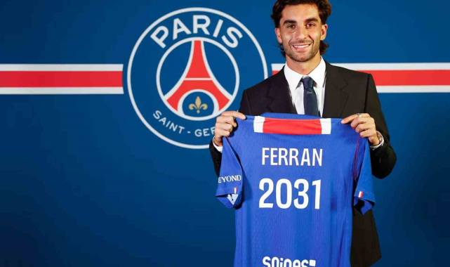 PSG, Ferran Torres'i kadrosuna kattı