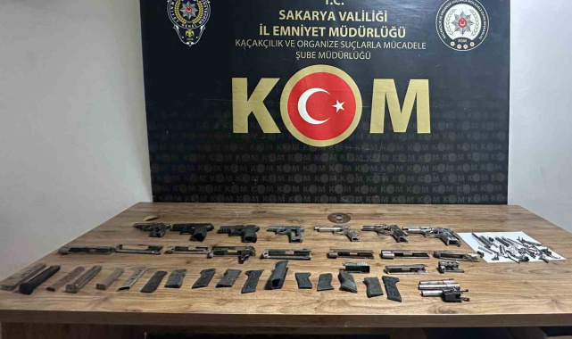 Sakarya'da silah imalathanesine döndürülen eve operasyon: 1 gözaltı