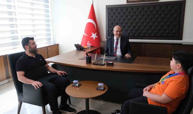 Singapur'daki matematik olimpiyatlarında dünya birincisi İstanbul'dan çıktı