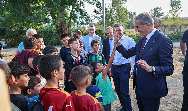 Spor tesisi açılışı çocuklara çifte bayram oldu