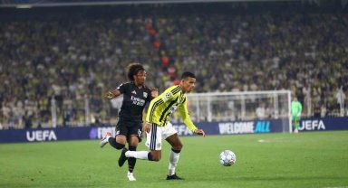 UEFA Şampiyonlar Ligi: Fenerbahçe: 0 - Olympique Lyon: 1