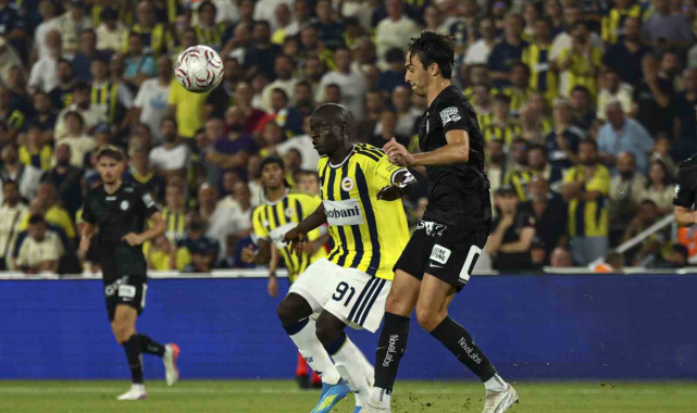 UEFA Şampiyonlar Ligi: Fenerbahçe: 2 - Sturm Graz: 0