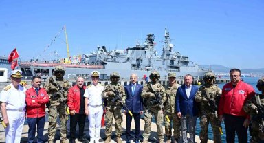 Ulaştırma ve Altyapı Bakanı Uraloğlu, TEKNOFEST Mavi Vatan'ı ziyaret etti