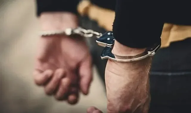 Üvey babasını öldüren 15 yaşındaki çocuk tutuklandı