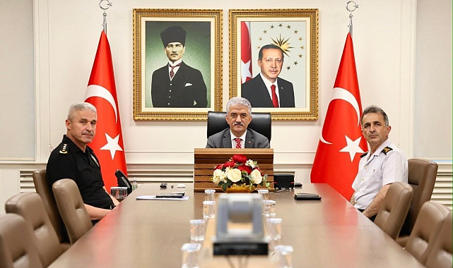 Vali Makas 'Terörsüz Türkiye' gündemli toplantıya katıldı