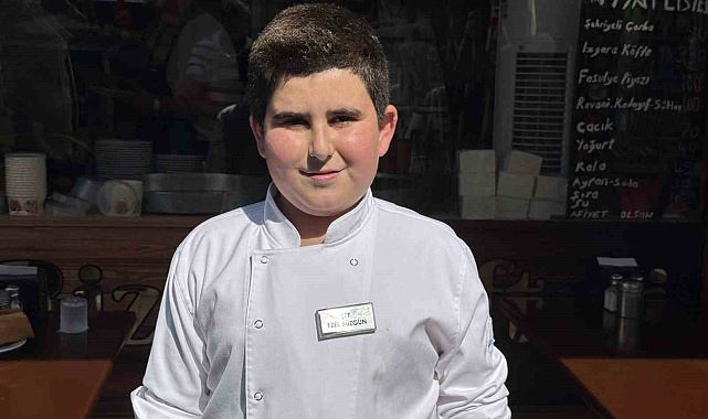 Yaz tatilinde evde oturmak yerine mutfağa girdi, 14 yaşında şef oldu