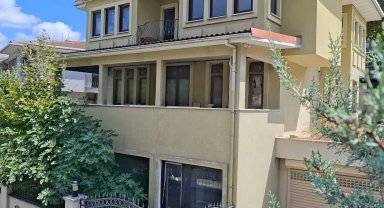 Yazar Murat Koparan Üsküdar'daki villasında ölü bulundu