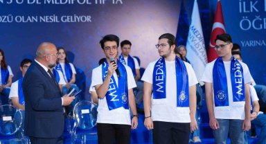 YKS şampiyonlarının tercihi Medipol: İlk 5'teki 4 öğrenci ve ilk 100'deki 27 öğrenci