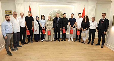 YKS ve LGS derecesi yapan öğrencileri Vali Makas ağırladı