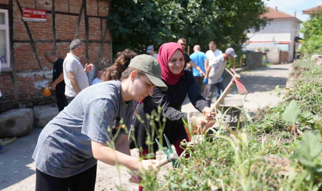 Zabıtalar bu sefer tarihe dokundu