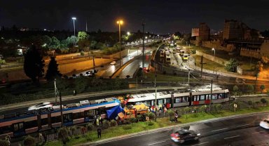 Zeytinburnu'nda iki tramvayın çarpıştığı kaza yeri havadan görüntülendi
