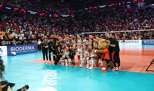 A Milli Kadın Voleybol Takımı, Avrupa Şampiyonası'nda yarı finale yükseldi