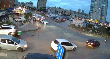 Ambulansa yol vermedi, aracından inerek ambulans şoförüne diklendi : 466 bin lira ceza
