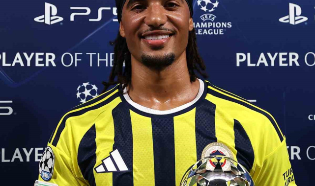 Archie Brown, UEFA Şampiyonlar Ligi'nde haftanın 11'ine seçildi