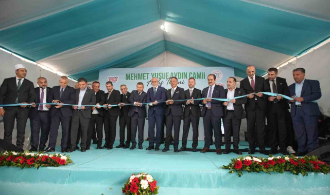 Arnavutköy'de Mehmet Yusuf Aydın Camii, Bakan Işıkhan'ın katılımıyla ibadete açıldı
