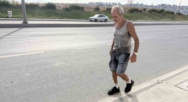 Avcılarlı 68 yaşındaki 'Forrest Gump' 6 yıldır günde 30 kilometre yürüyor
